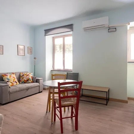 Appartamento 193gramsci Comfort 2 2 Guests Center Location Near Ferries And Portovenere Bus Flexible Space With Adjacent Unit La Spezia